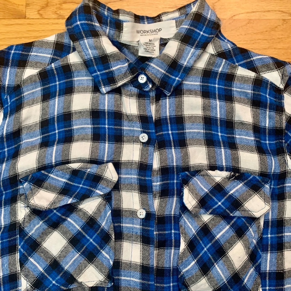 Blue plaid long sleeve button down shirt - Picture 2 of 4